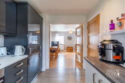 Lowes Drive, Tamworth