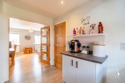 Lowes Drive, Tamworth