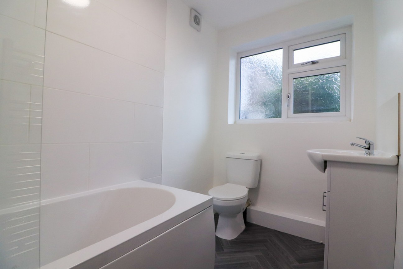 Wigford Road, Dosthill