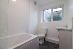 Wigford Road, Dosthill