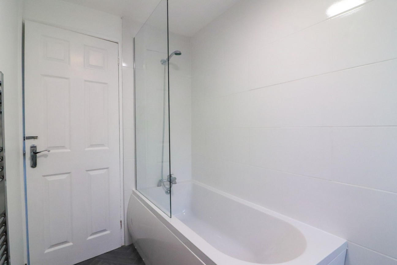 Wigford Road, Dosthill