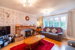 St. Andrews, Tamworth