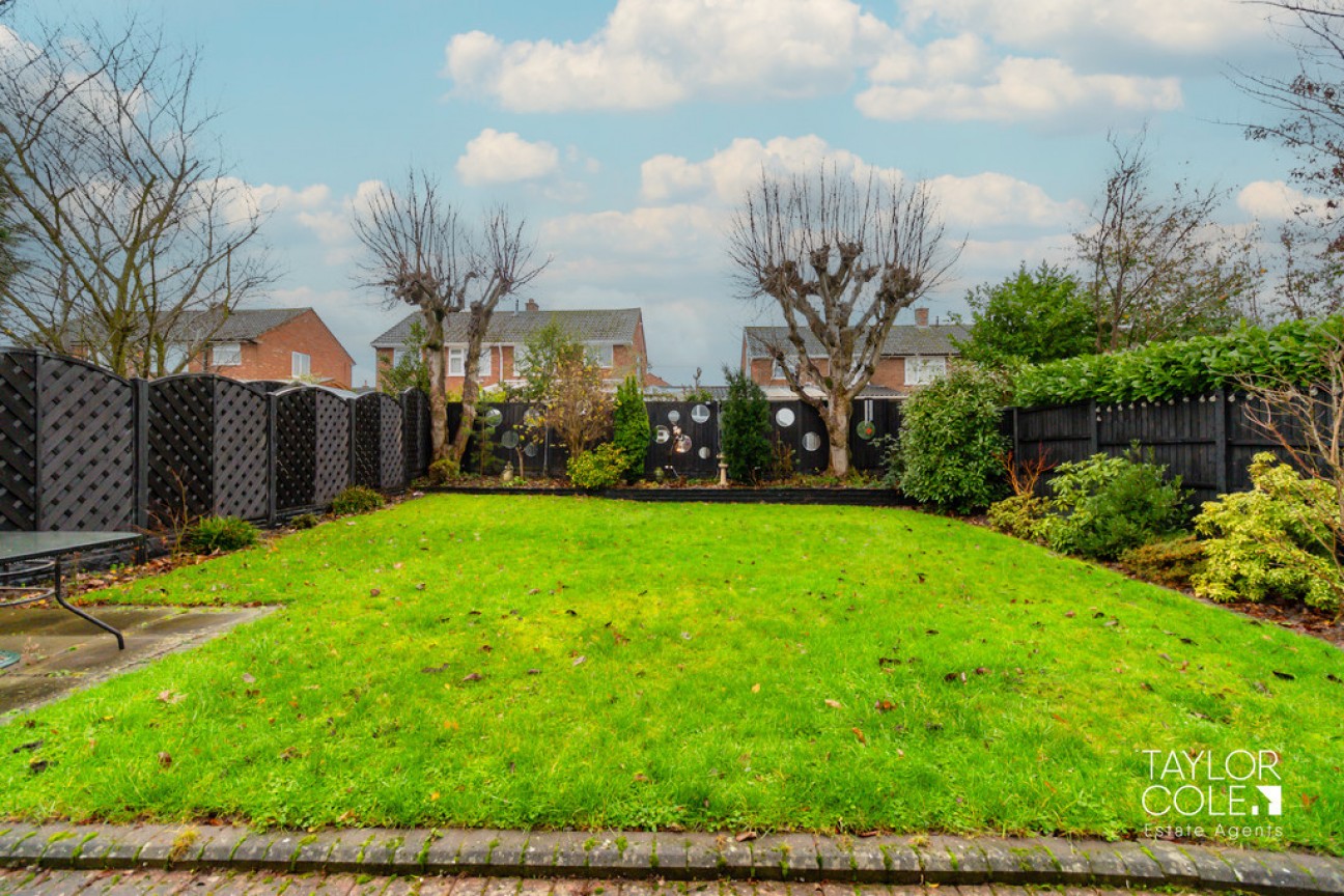 Browns Lane, Tamworth