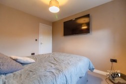 Memorial Drive, Tamworth