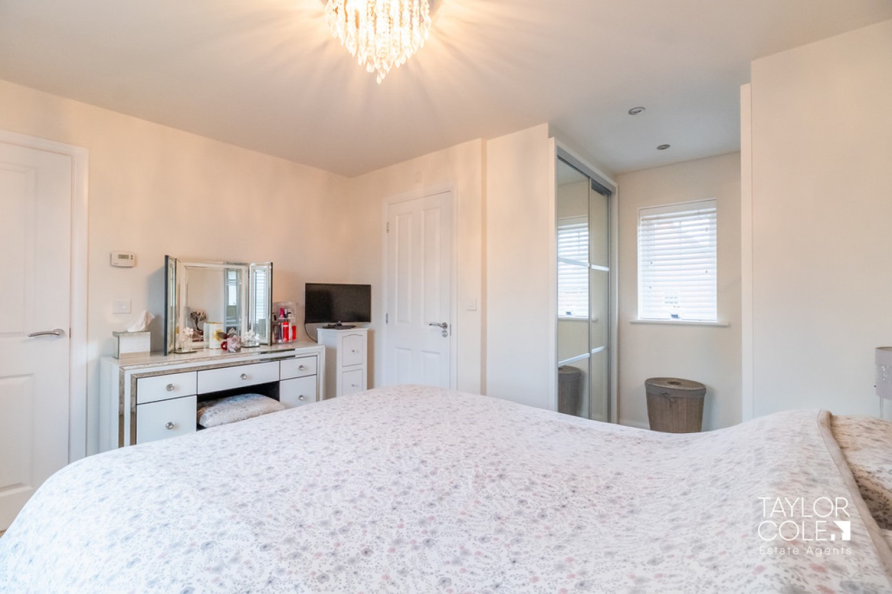 Collins Grove, Tamworth
