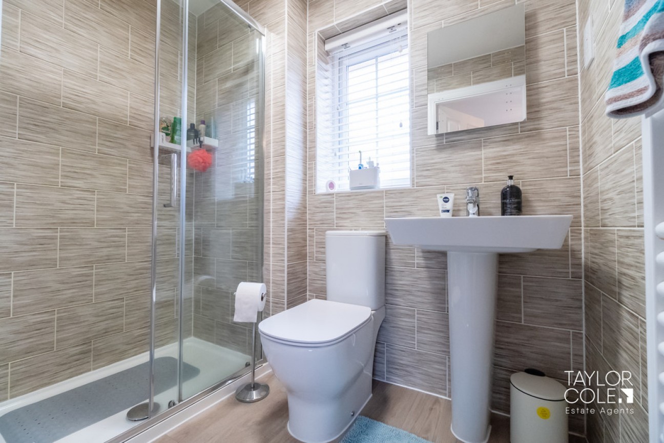 Collins Grove, Tamworth