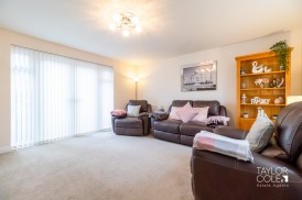 Collins Grove, Tamworth