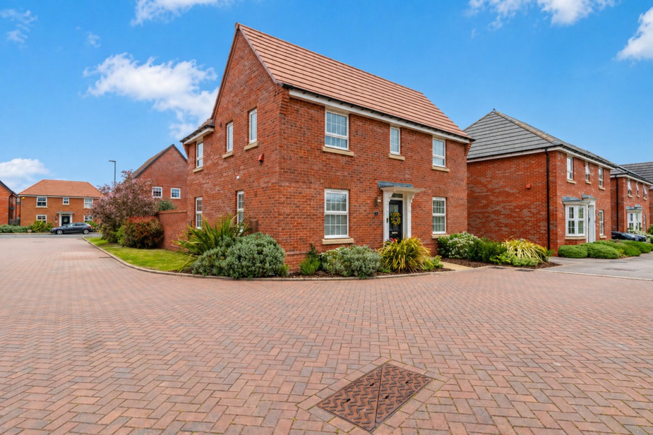 Collins Grove, Tamworth