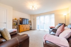 Collins Grove, Tamworth