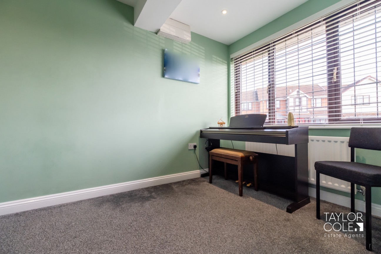 Cumberland Drive, Tamworth