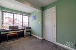 Cumberland Drive, Tamworth