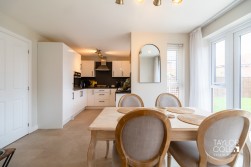 Rosings Drive, Tamworth