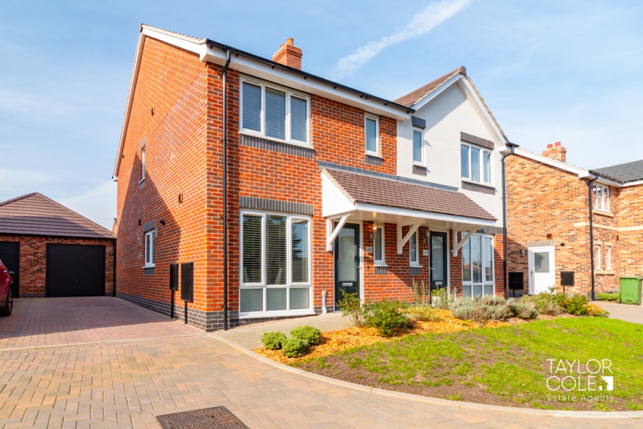 Highclere Avenue, Tamworth