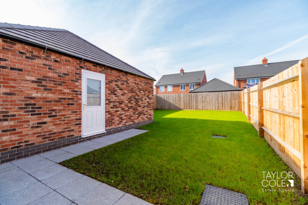 Highclere Avenue, Tamworth