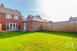 Highclere Avenue, Tamworth