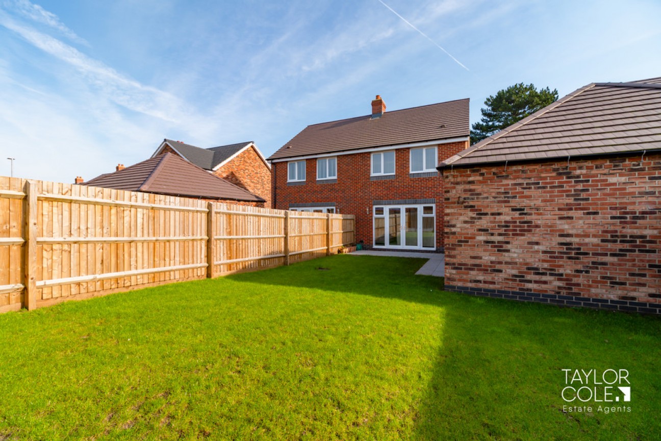 Highclere Avenue, Tamworth