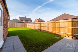 Highclere Avenue, Tamworth