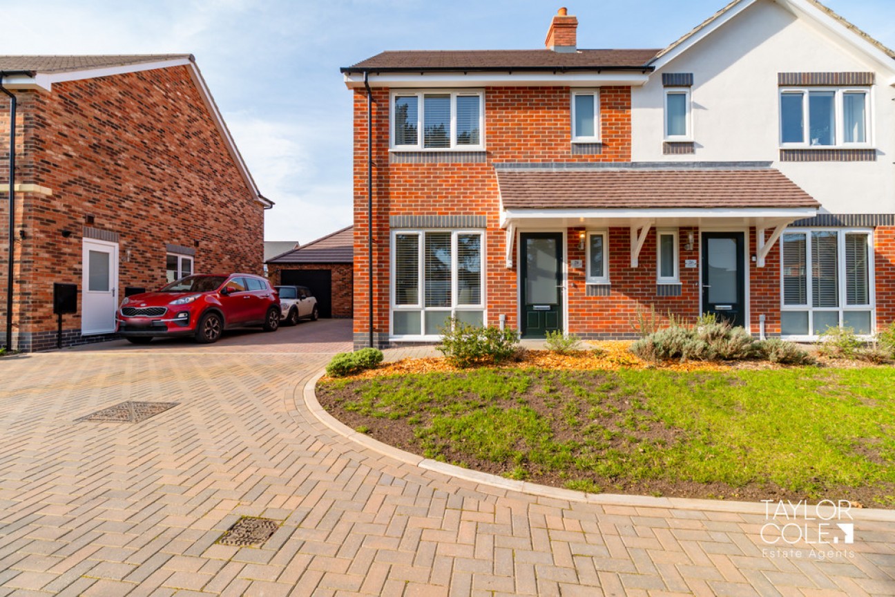 Highclere Avenue, Tamworth