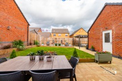 Narcissus Close, Tamworth