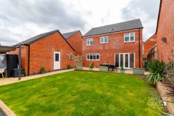 Narcissus Close, Tamworth