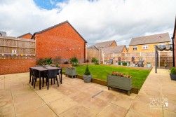 Narcissus Close, Tamworth