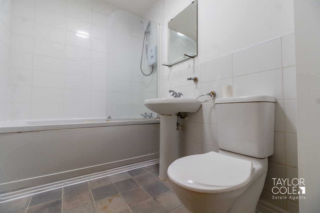 Flynn Court, 5 Meander Close