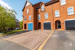 Kensington Drive, Tamworth
