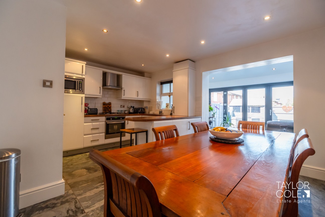 Kensington Drive, Tamworth