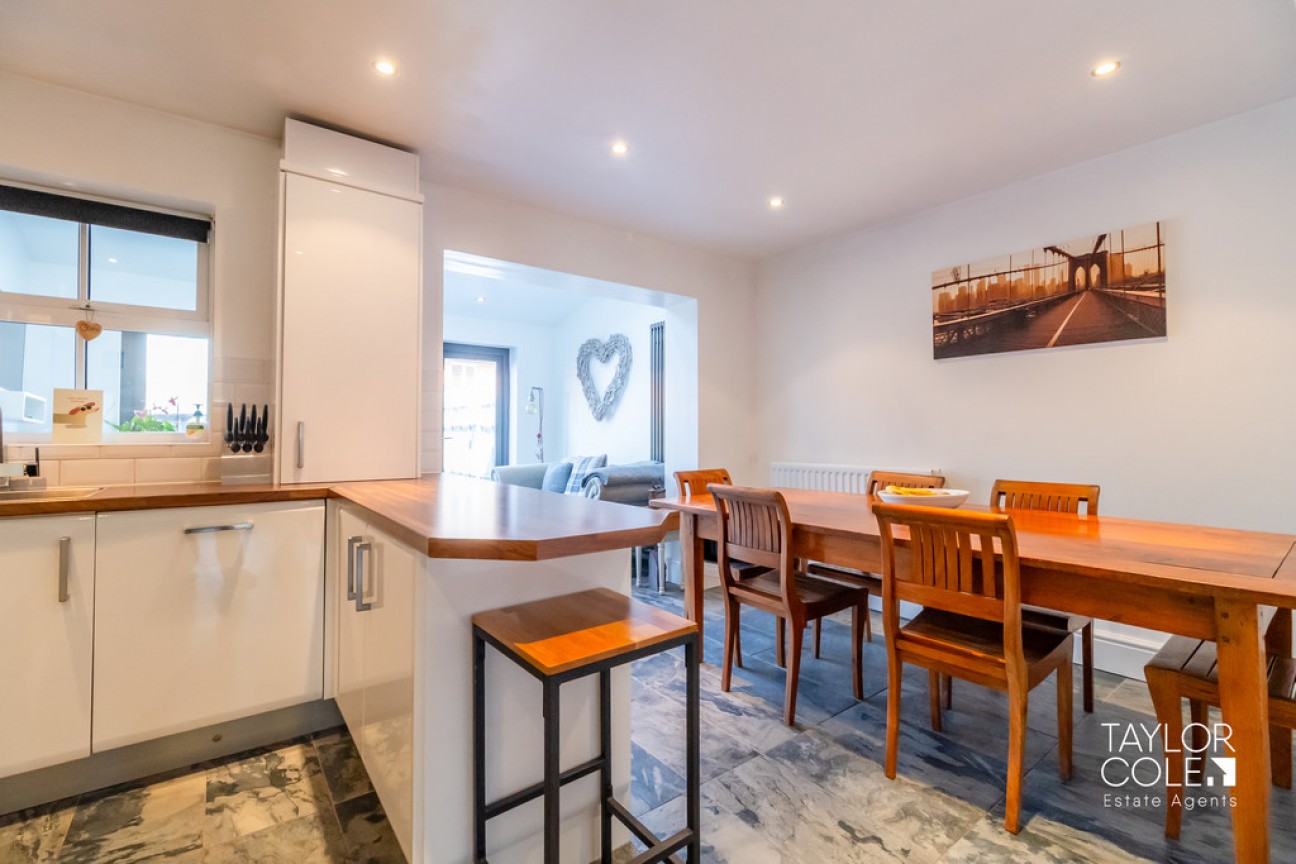 Kensington Drive, Tamworth