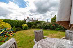 Drayton Bassett, Tamworth
