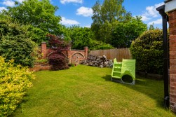Drayton Bassett, Tamworth
