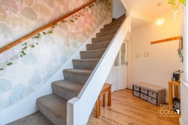 Bright Crescent, Tamworth