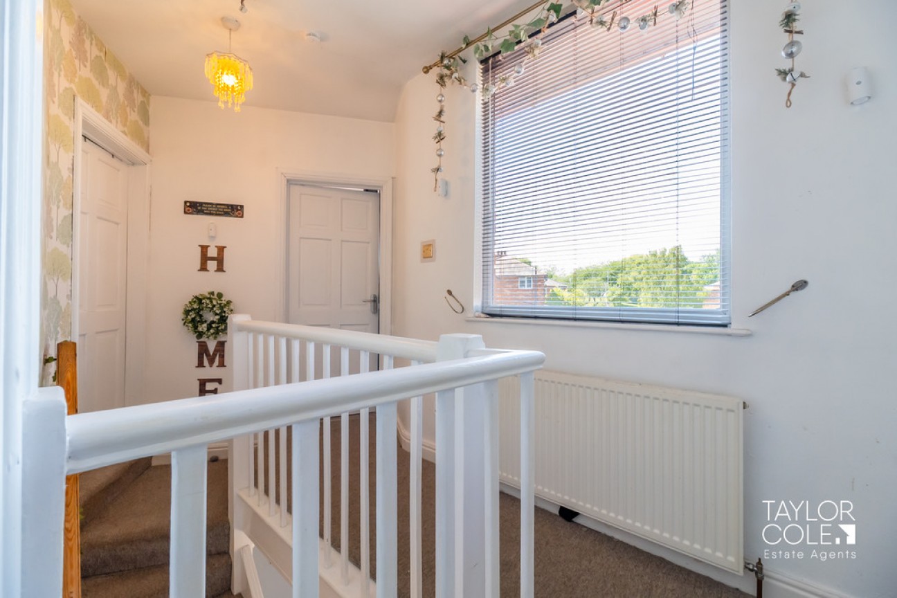 Bright Crescent, Tamworth