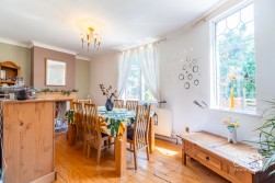 Bright Crescent, Tamworth