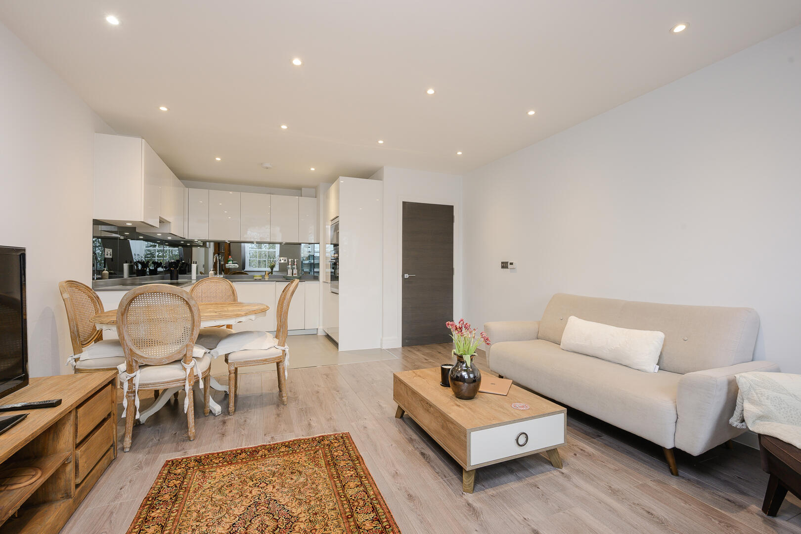 2 Kew Bridge Road, Brentford