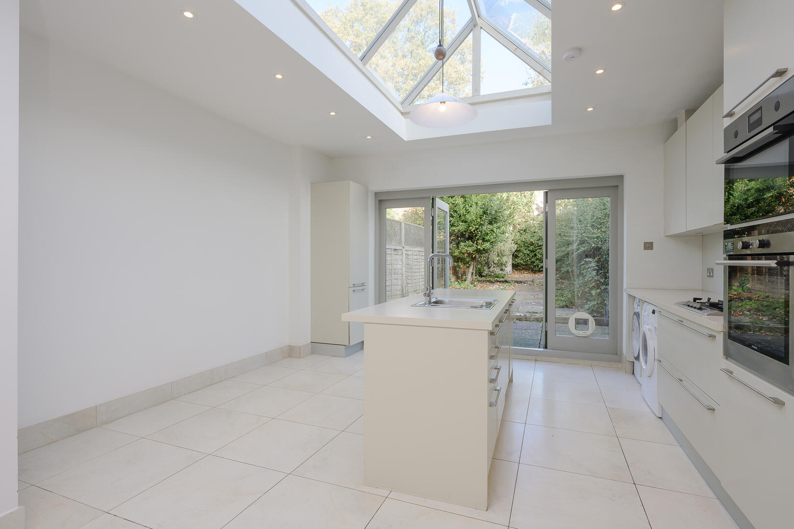 Alexandra Road, Kew, Richmond