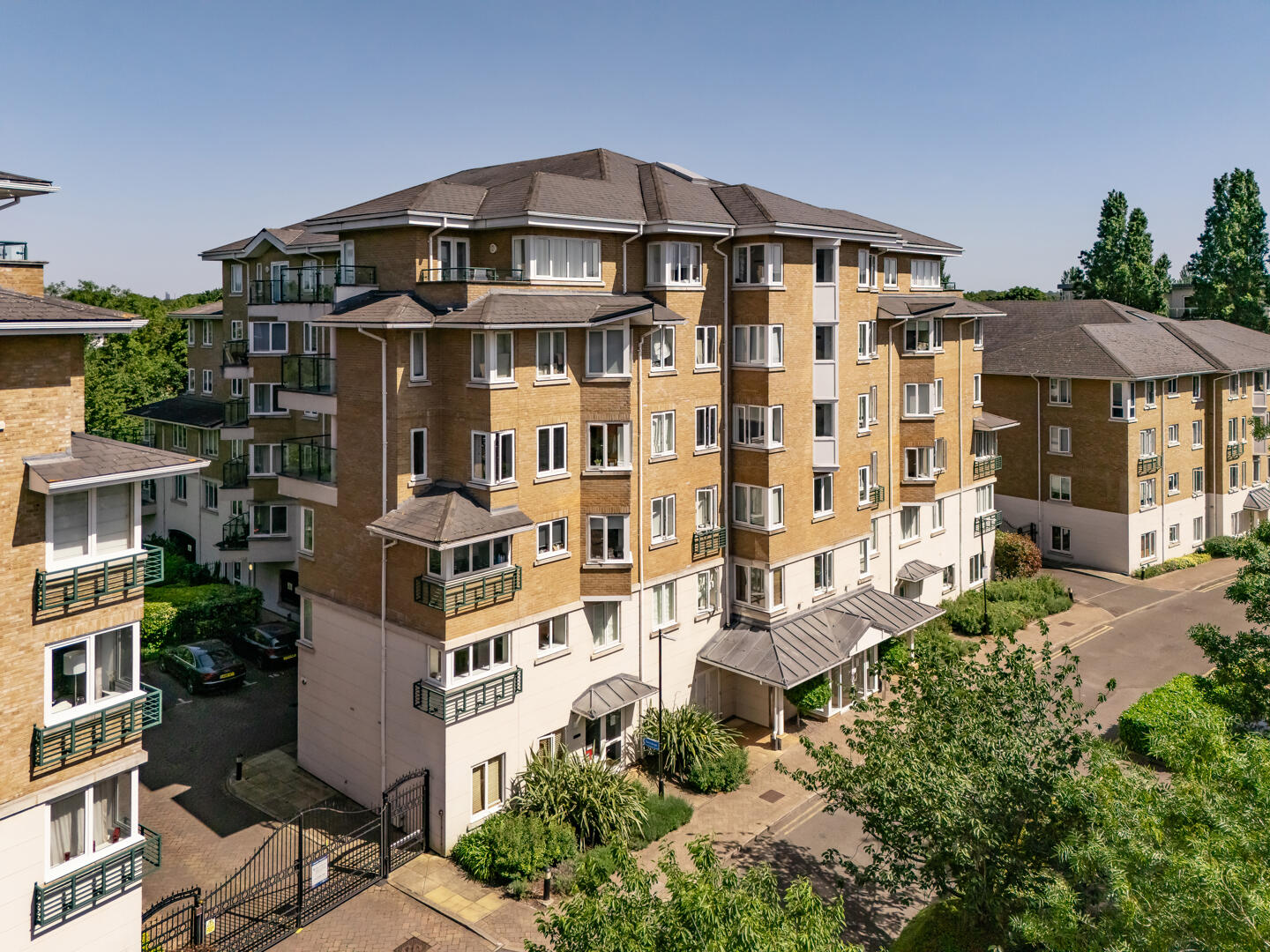 Strand Drive, Richmond