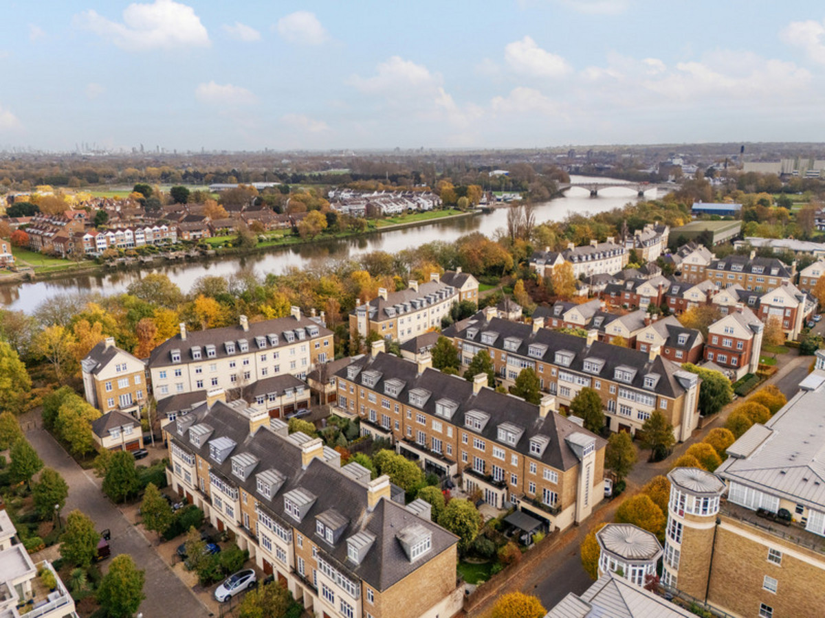 Kelsall Mews, Kew, TW9