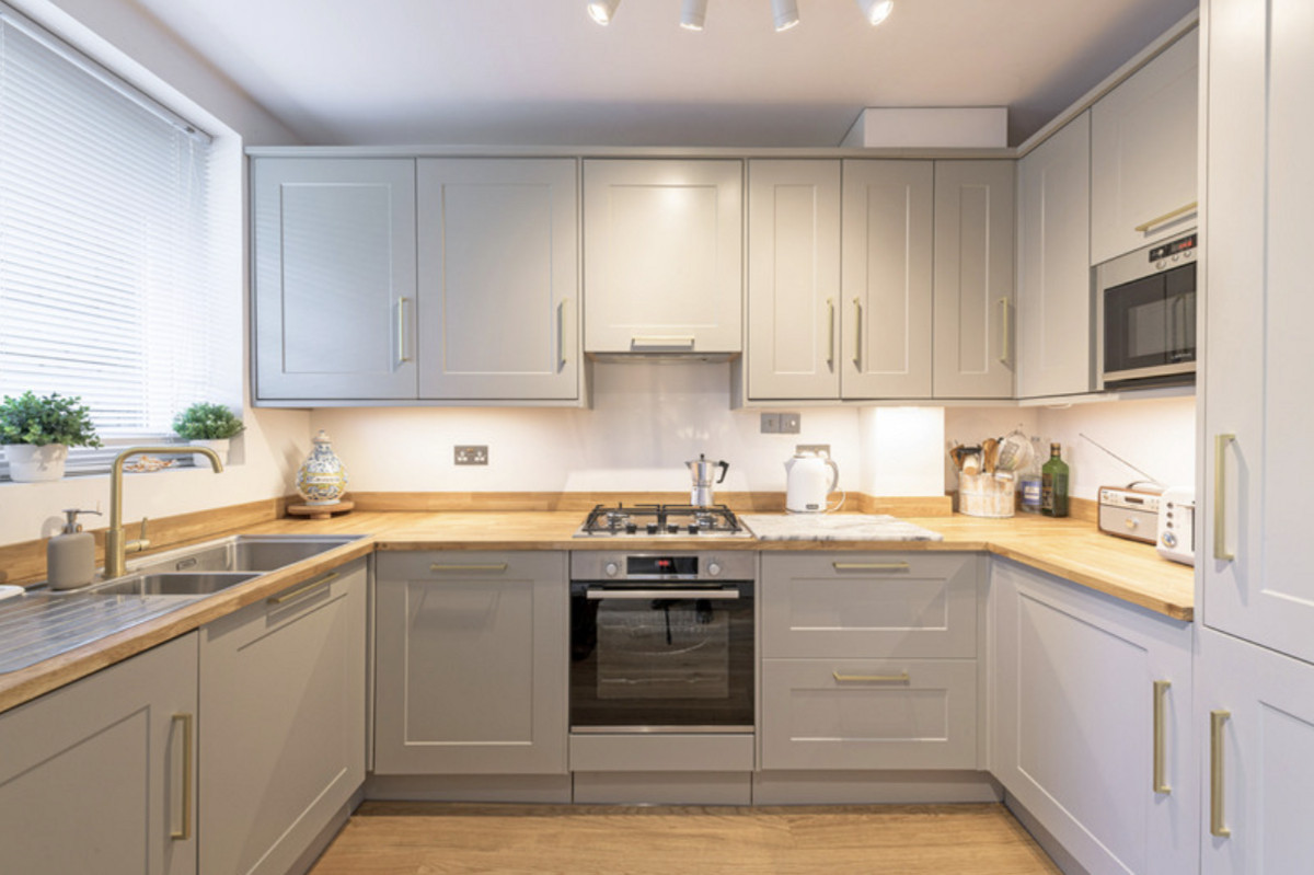 Kew Gardens Road, Kew, TW9