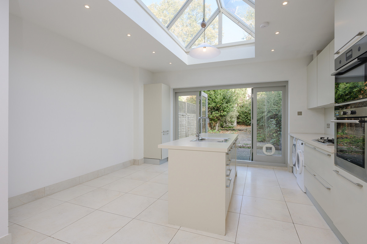 Alexandra Road, Kew, TW9