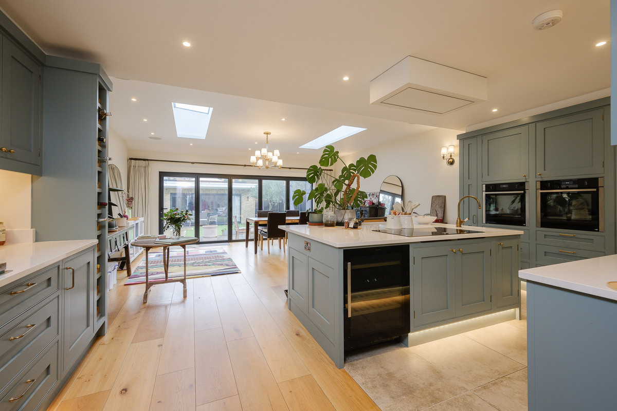 Marksbury Avenue, Kew, TW9