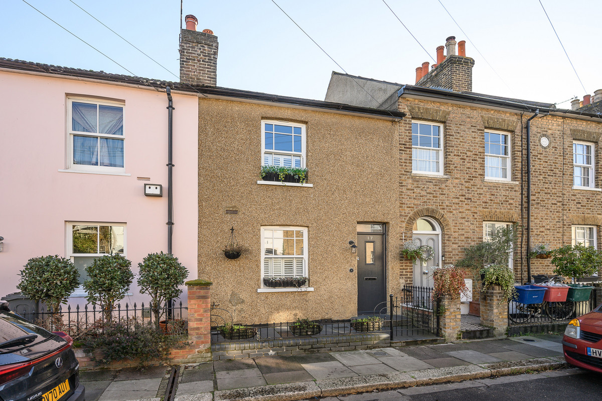 Orchard Road, Brentford, TW8