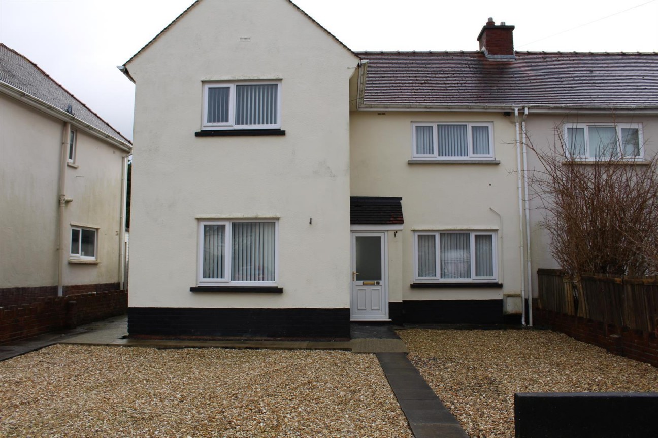 Heol Y Wyrddol, Ammanford