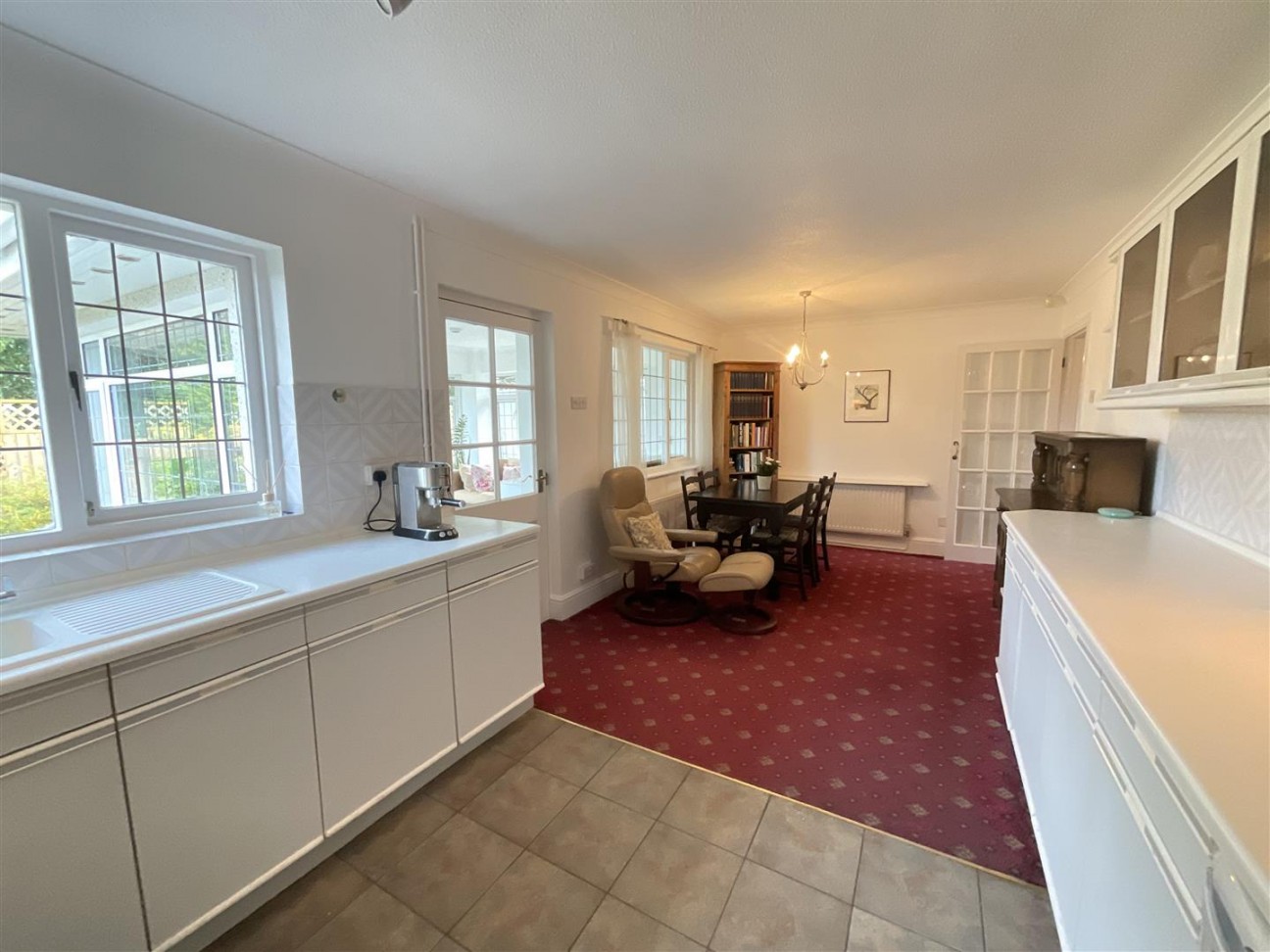 Heol Ceirios, Llandybie, Ammanford