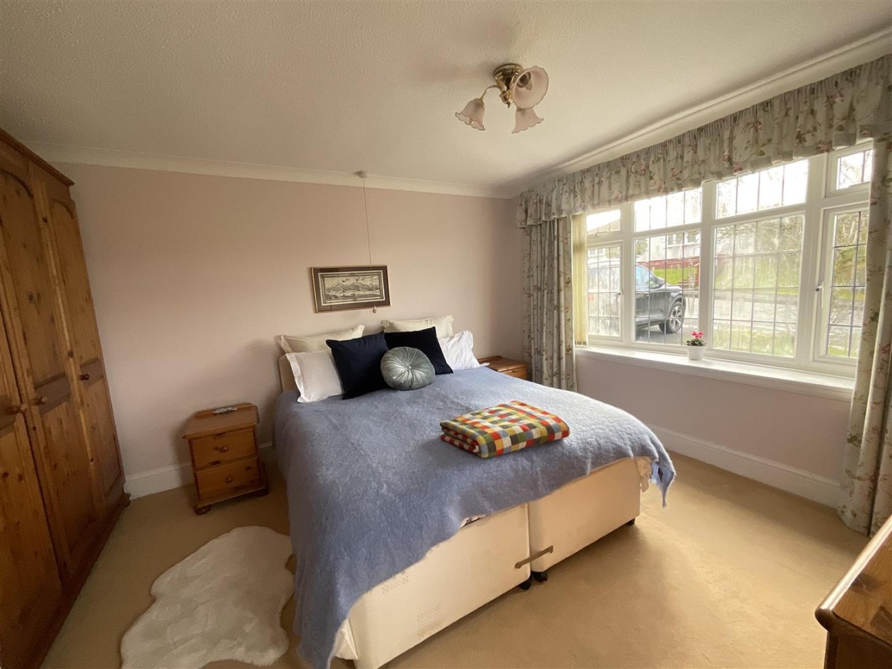Heol Ceirios, Llandybie, Ammanford