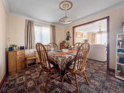 Brynglas, Penygroes, Llanelli