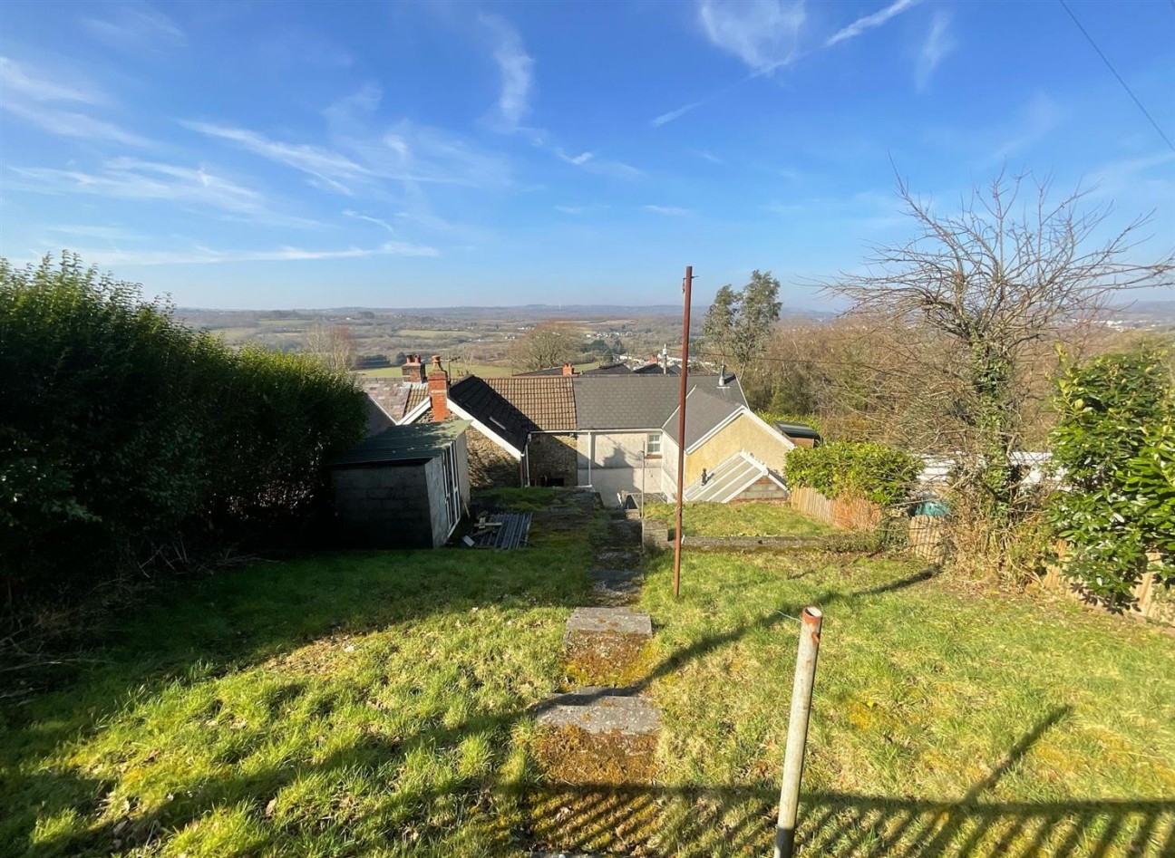 Heol Y Garn, Ammanford
