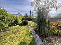 Heol Rhyd Ddu Fach, Cwmllynfell, Swansea