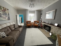 Heol Rhyd Ddu Fach, Cwmllynfell, Swansea