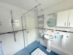 Brynglas, Penygroes, Llanelli